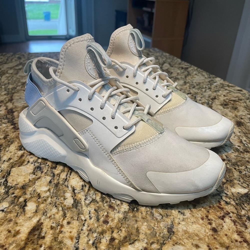 Women’s Nike Huaraches